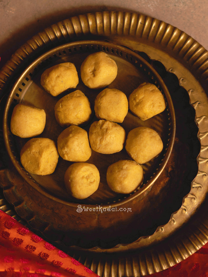 Homemade Pasi Payaru Laddu